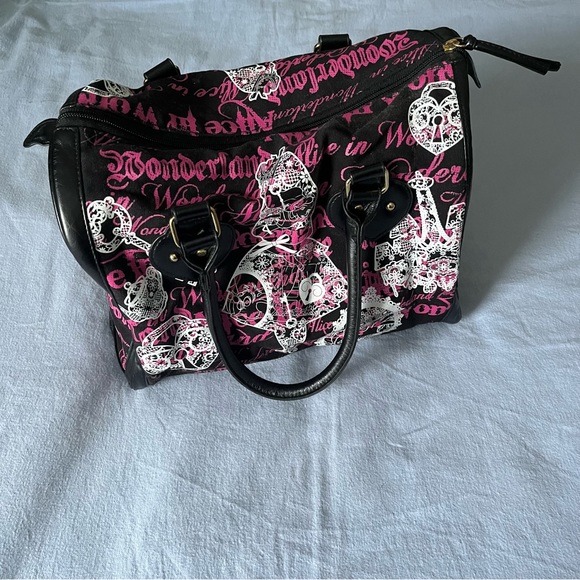 Rare Disney Alice In Wonderland Black Pink Barrel Bowler Bag Purse Handbag - Picture 1 of 6